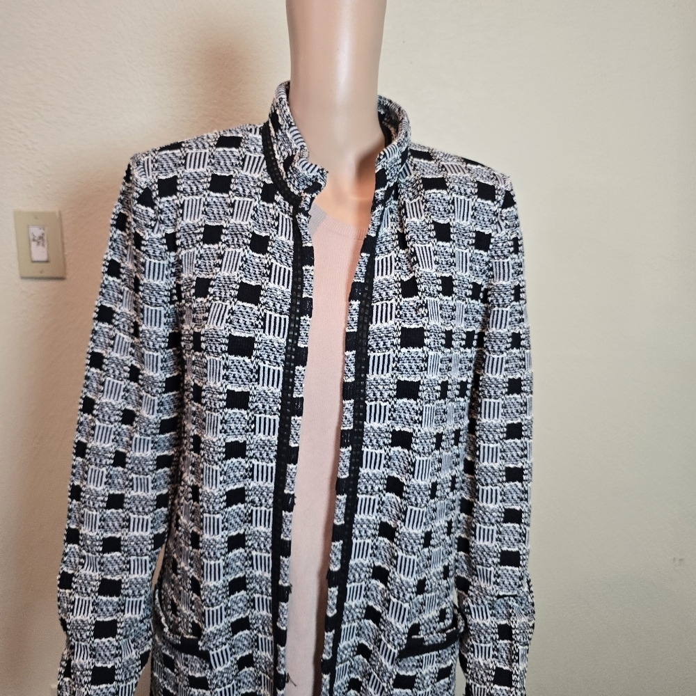 St. John Collection Tweed Black/White Long Jacket Women's 14 Checkered Coat - Picture 7 of 16